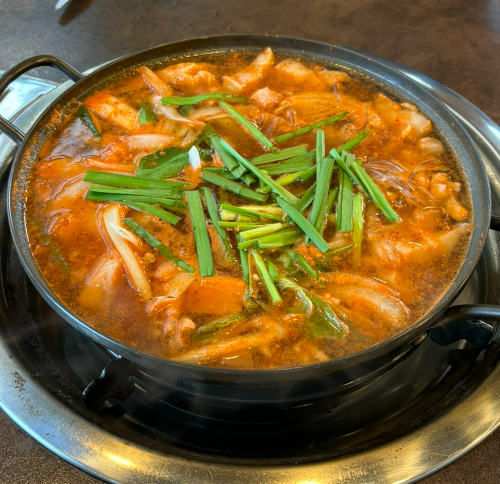 굴다리 식육식당 서구청 직영점